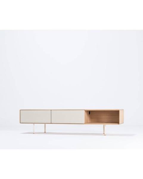 Biely TV stolík z dubového dreva Gazzda Fina, šírka 200 cm